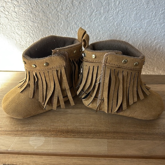 Bootie Bundle 3-6 Months Cowgirl Boots and Ugg Like Slip Ons - Picture 3 of 9